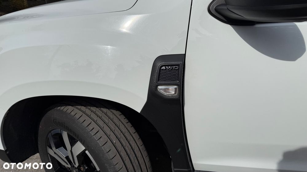 Dacia Duster 1.6 SCe Blackshadow 4x4 S&S - 24