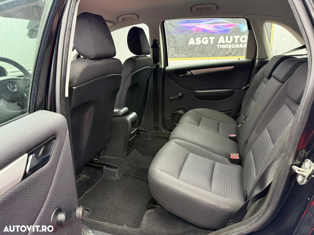 Mercedes-Benz B - 14