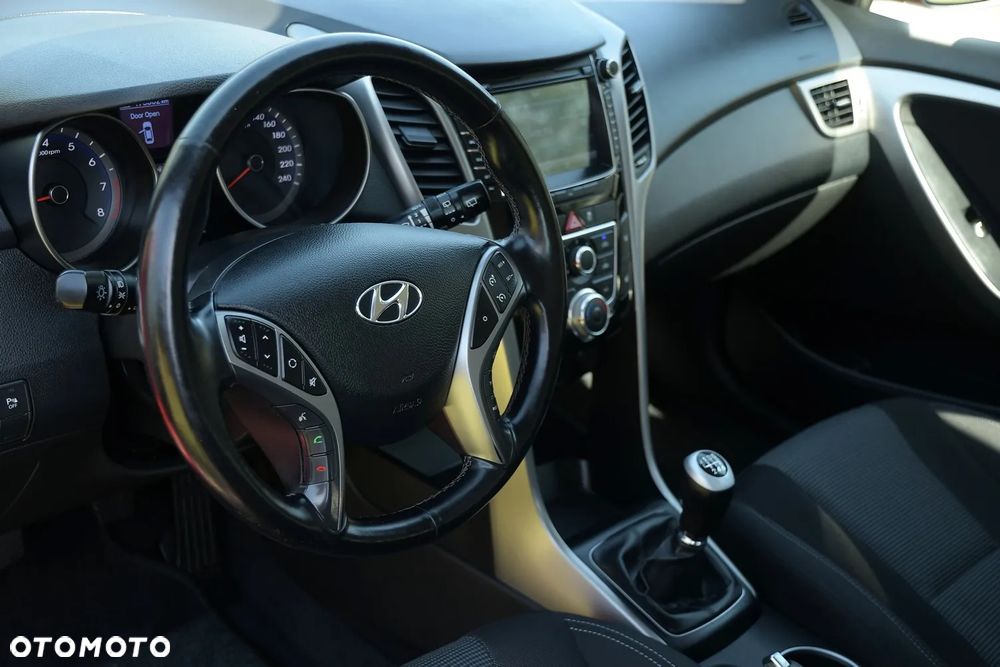 Hyundai i30 - 25