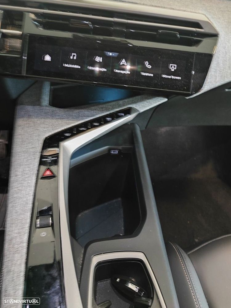 Peugeot E-3008 73 kWh Allure - 11