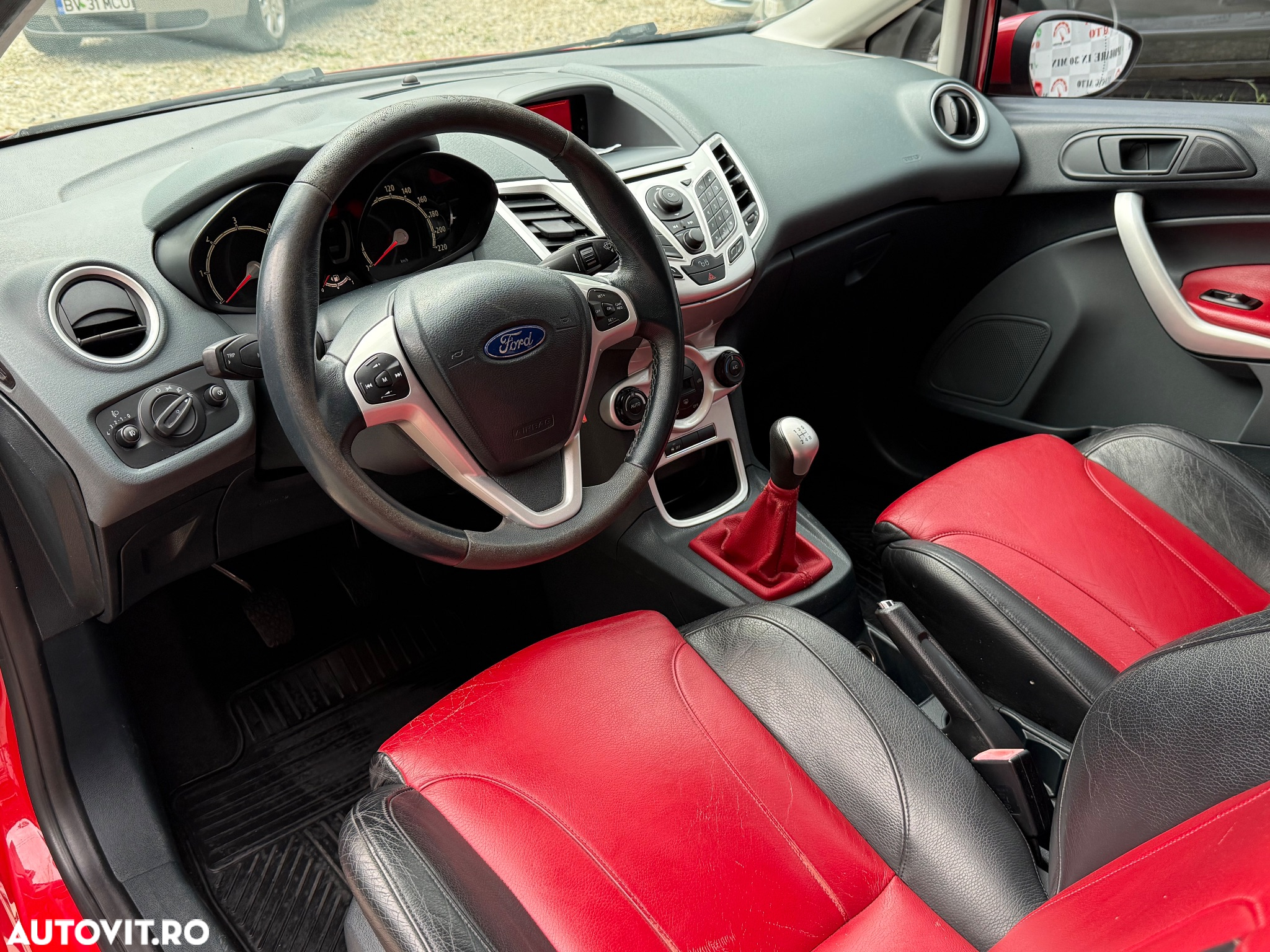Ford Fiesta 1.6 TDCi Sport - 12