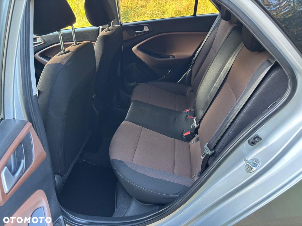 Hyundai i20 - 10