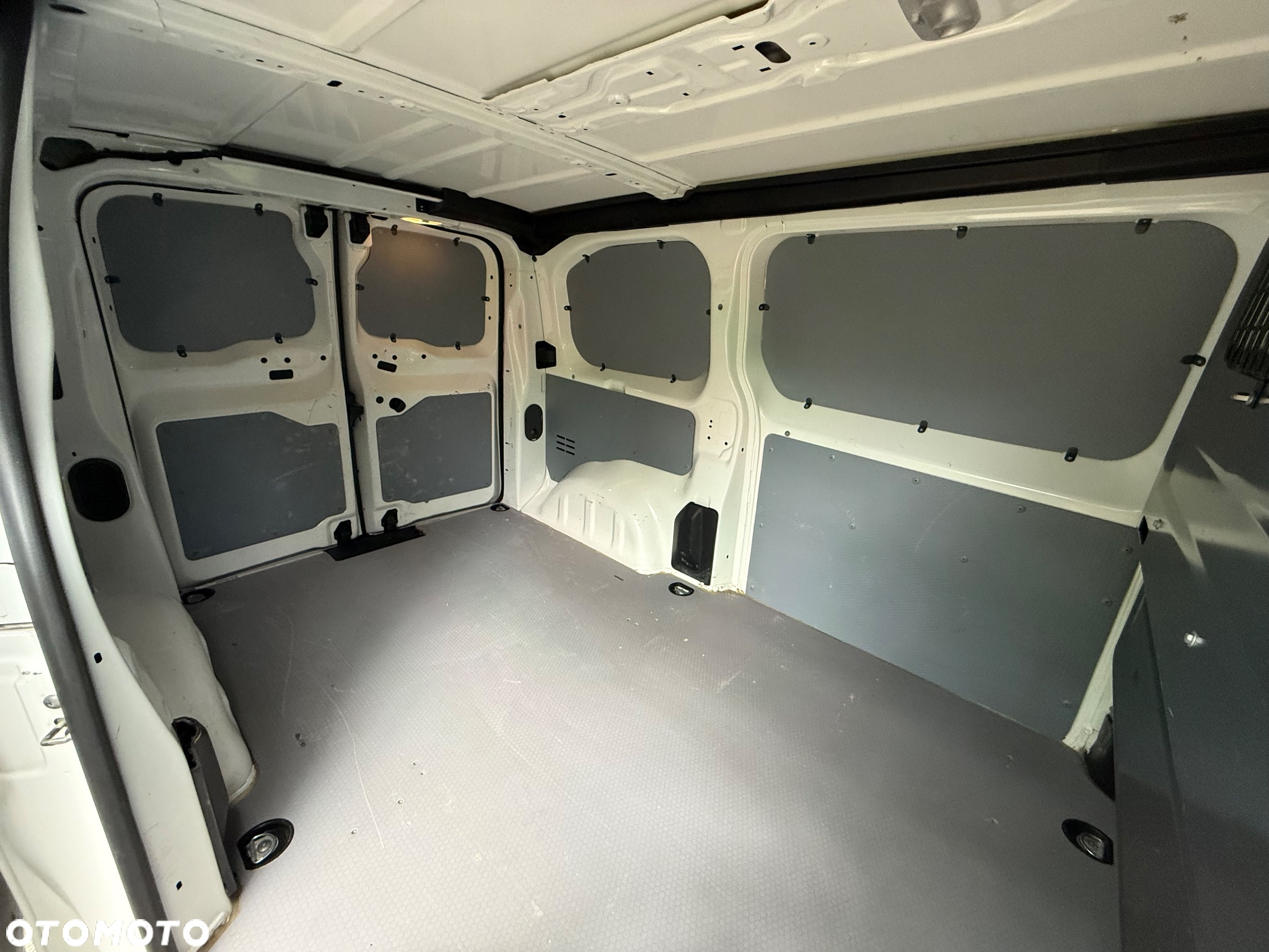 Peugeot EXPERT L2H1 - 16