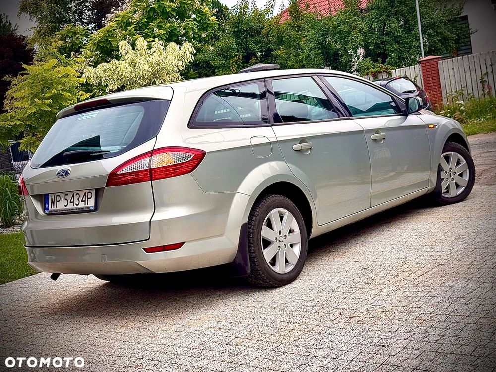 Ford Mondeo 2.0 Ghia - 4