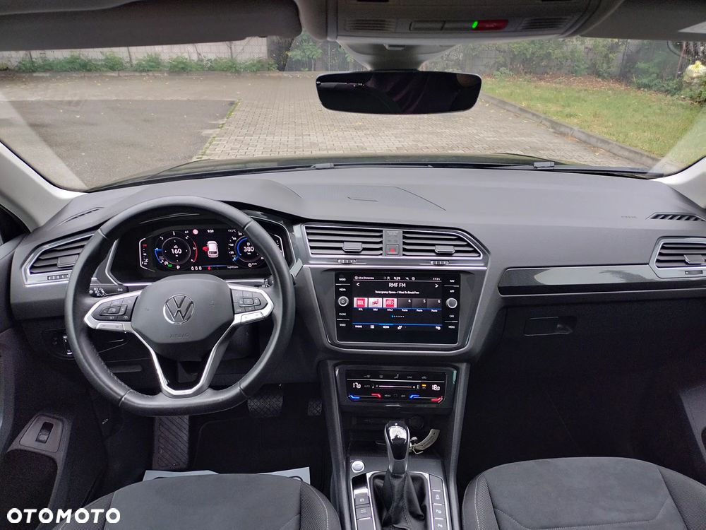 Volkswagen Tiguan 2.0 TDI Elegance DSG - 25