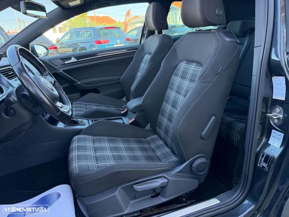 VW Golf 2.0 TDI GTD DSG — photo 3