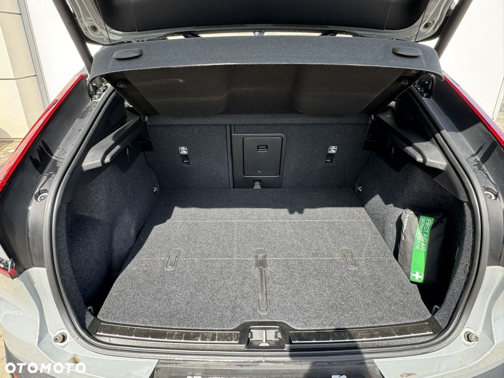 Volvo C40 Recharge 82 kWh Single M Extended Range RWD Ultimate - 13