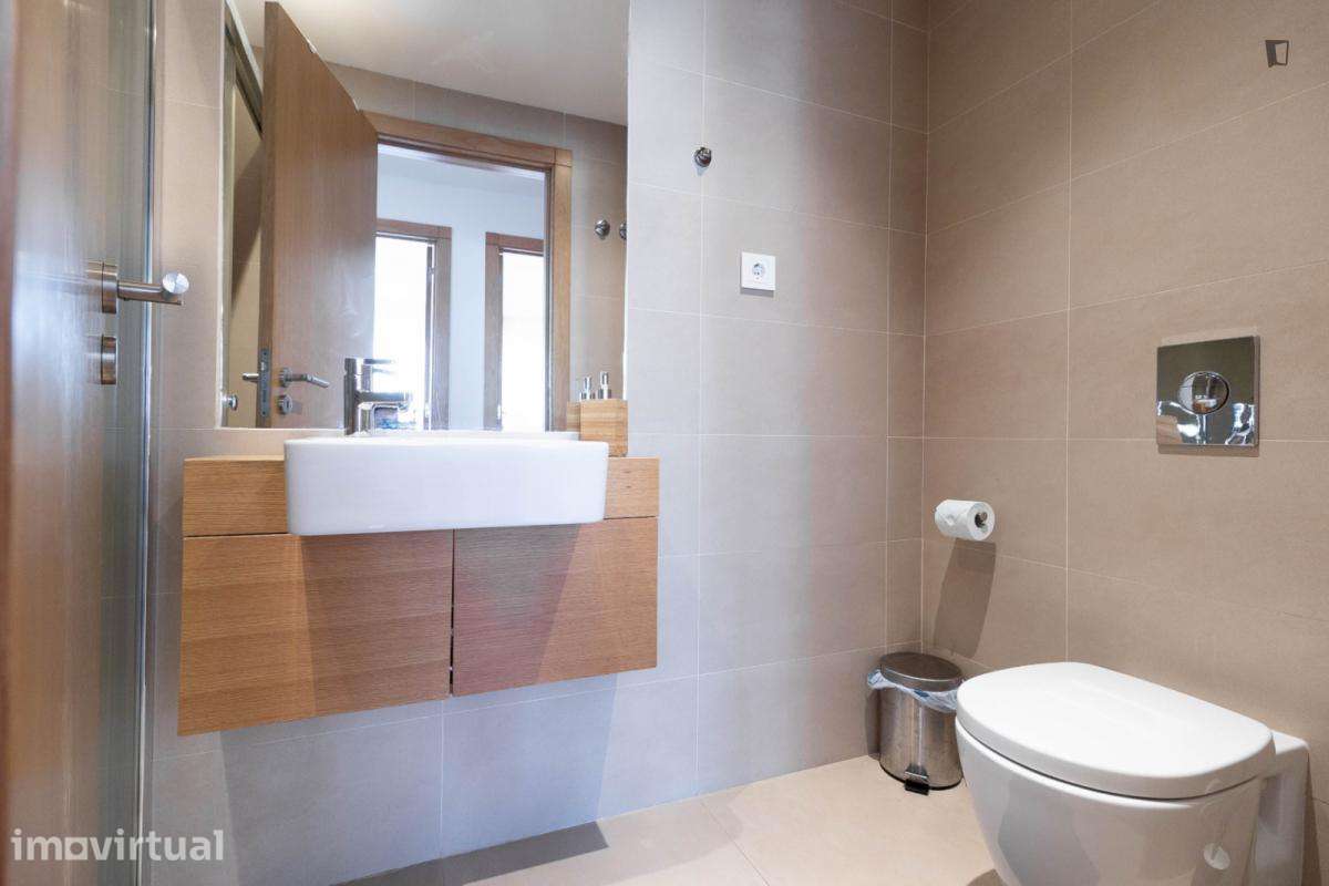Apartamento com 4 quartos - localizado em Linda-a-Velha Lisbon - Grande imagem: 5/39