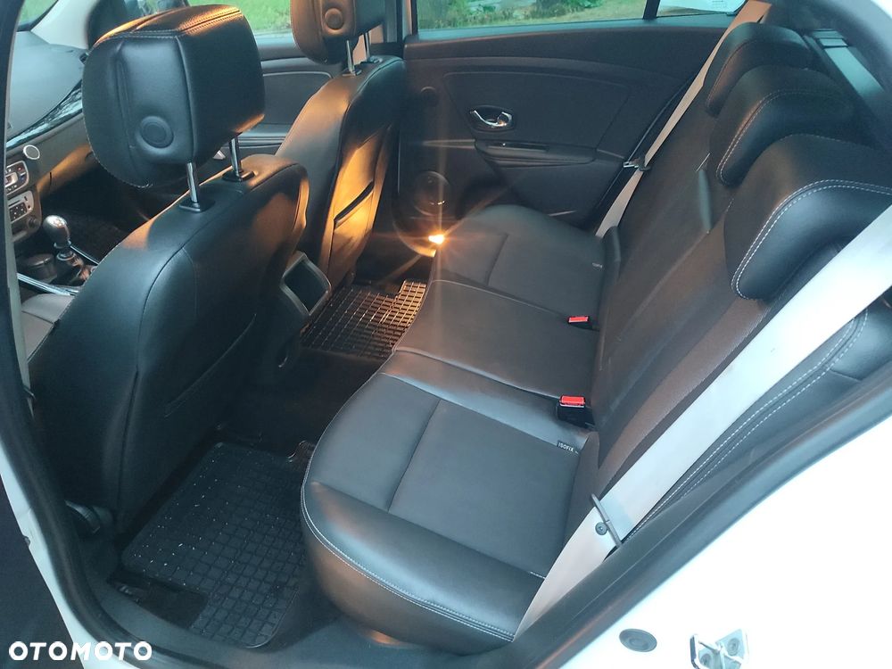 Renault Megane ver-1-6-dci-bose - 18