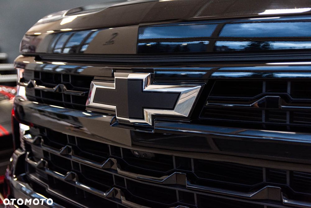 Chevrolet Silverado - 26