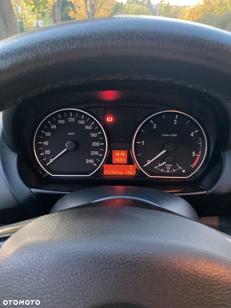 BMW Seria 1 118d DPF - 10