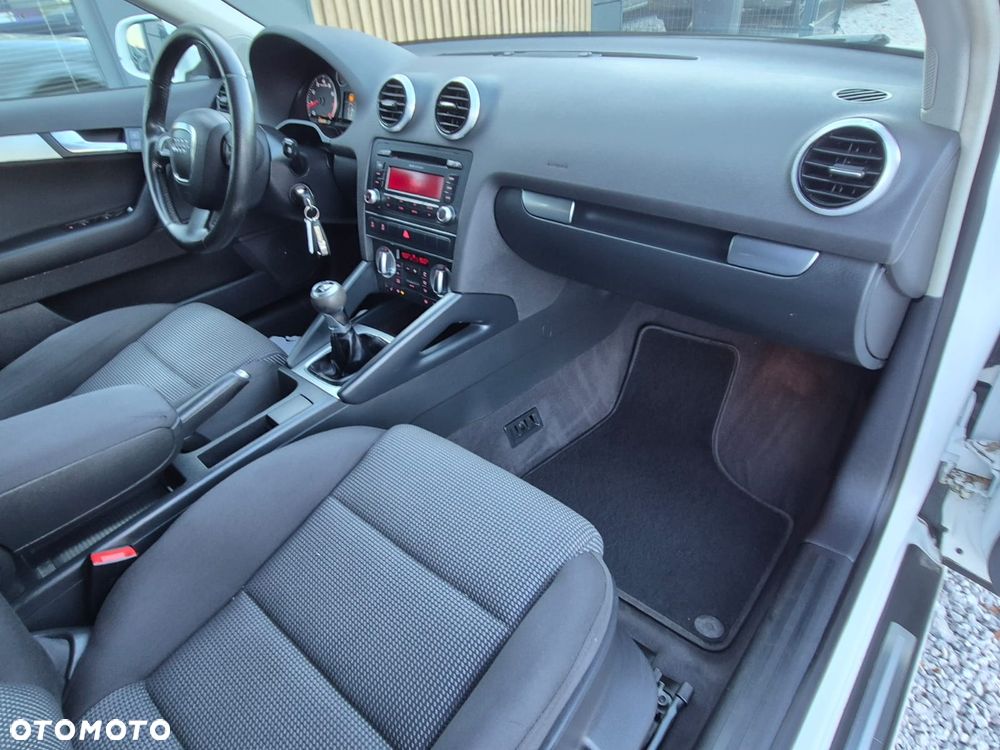 Audi A3 Sportback 1.4 TFSI Attraction - 26