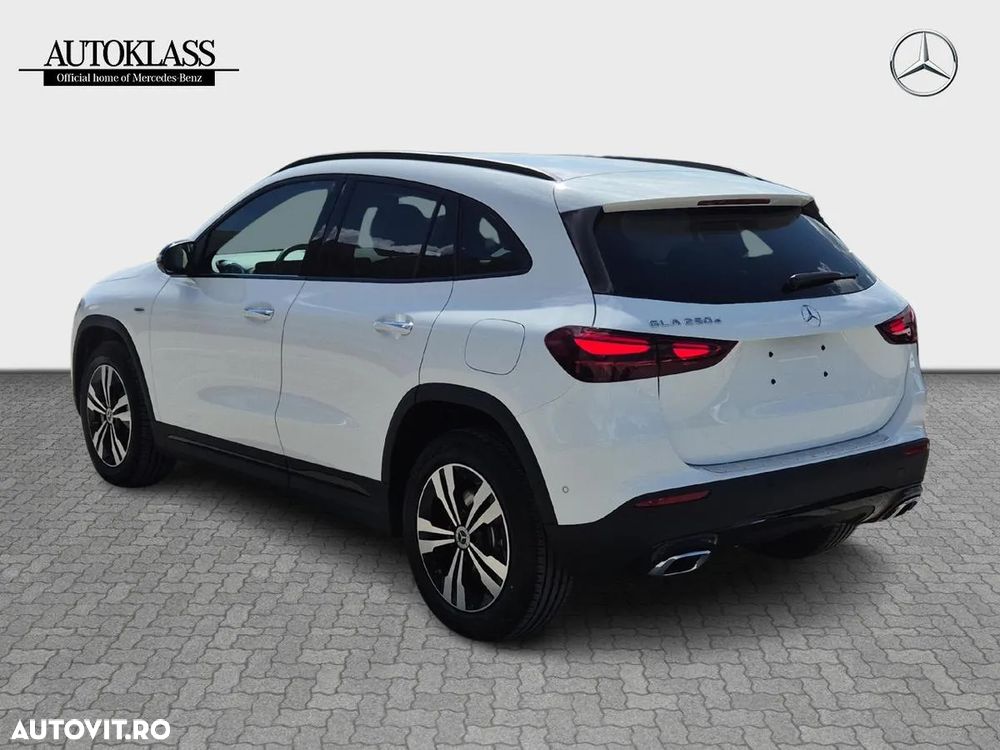 Mercedes-Benz GLA 250 e - 3