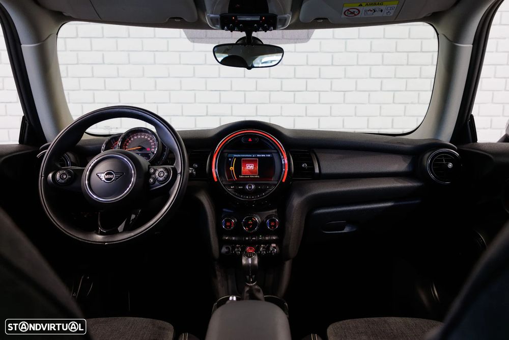MINI 3 Portas One - 19