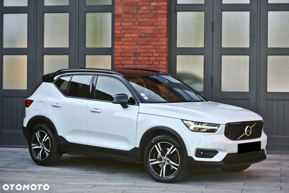 Volvo XC 40 D4 AWD Geartronic R-Design - 1