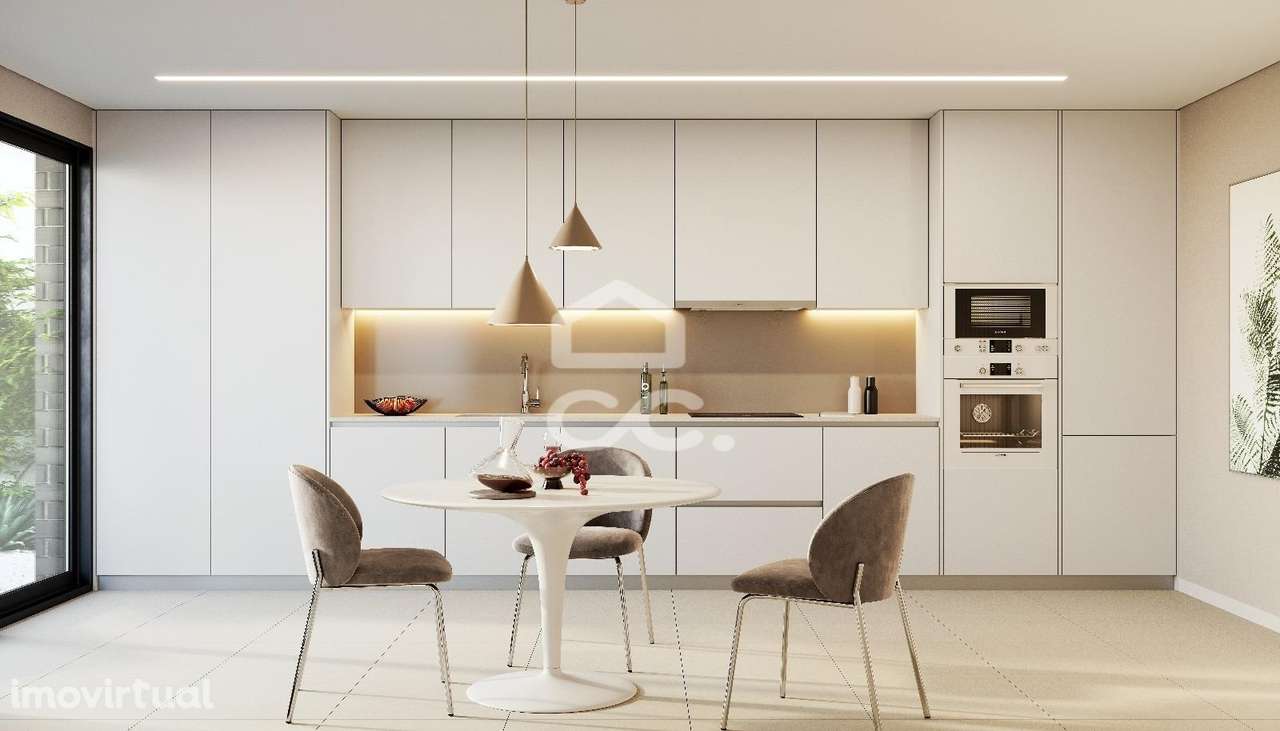 Moradia T4 nova, com jardim e terraço, em condomínio privativo com pis - Grande imagem: 3/48