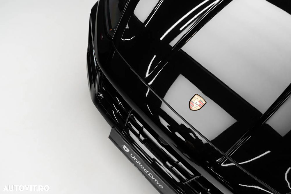 Porsche Cayenne GTS - 4