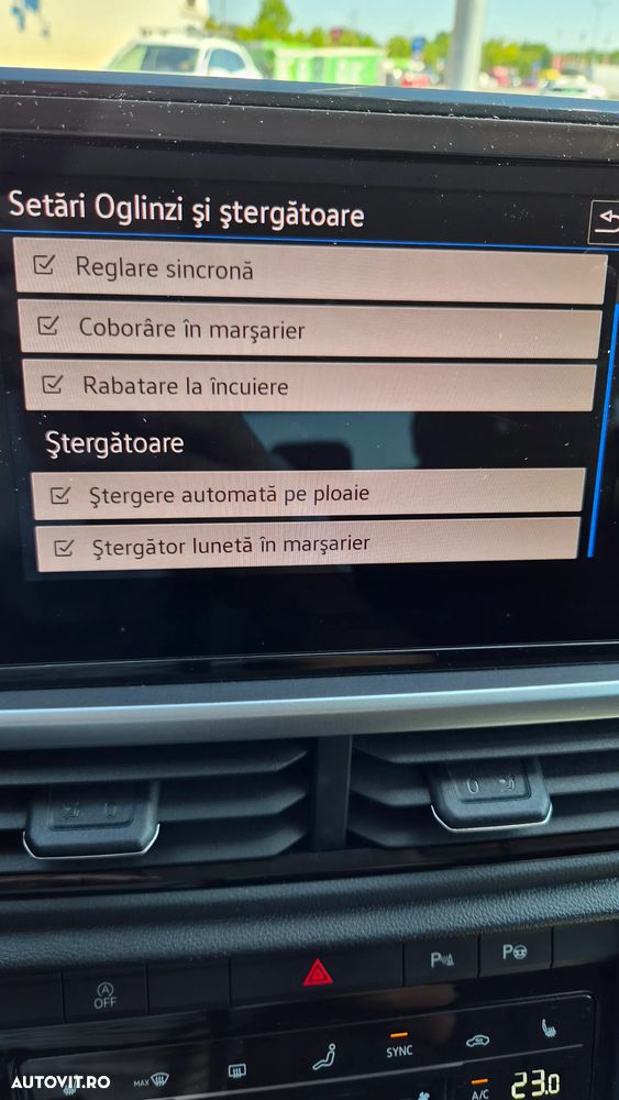 Volkswagen T-Roc 1.5 TSI DSG Life - 28