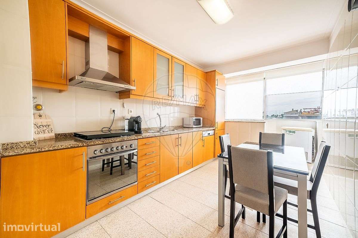 Apartamento T2 para arrendamento - Grande imagem: 2/22