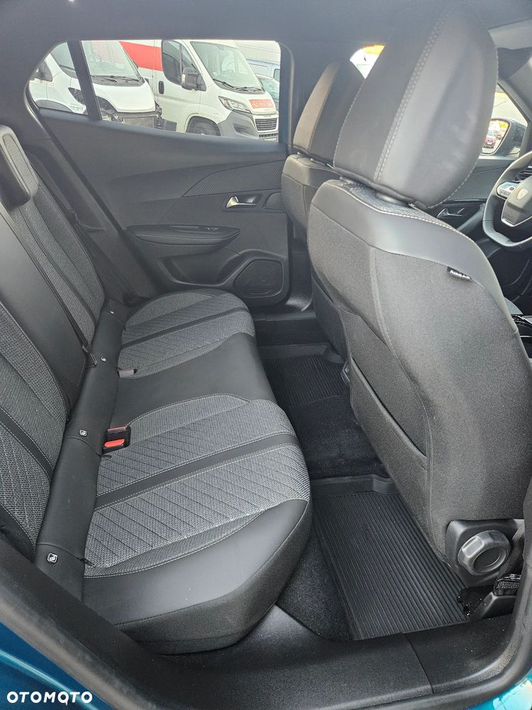 Peugeot 2008 PureTech 100 Allure S&S BVM6 - 11