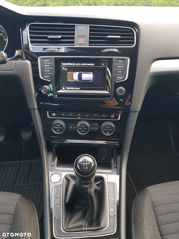 Volkswagen Golf 1.6 TDI BlueMotion Technology Cup - 20