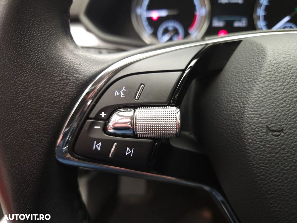 Skoda Superb 2.0 TDI DSG Ambition - 21