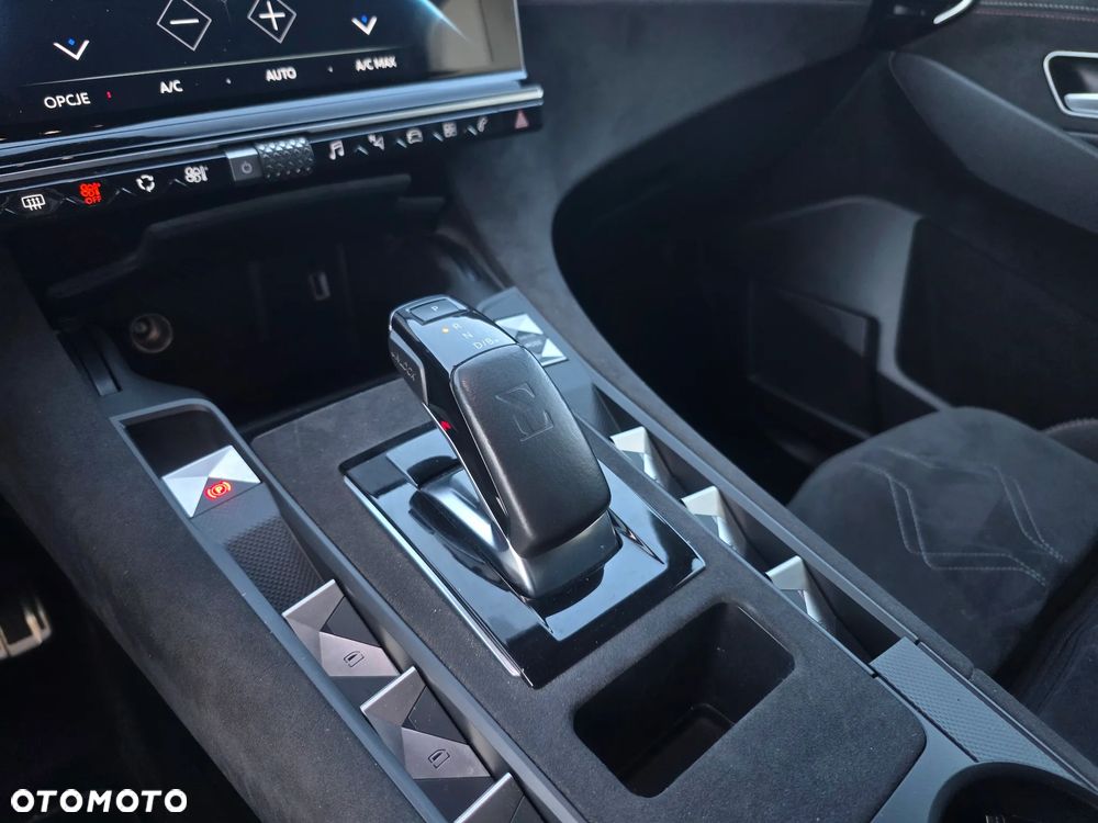 DS Automobiles DS 7 Crossback 1.6 E-Tense 4x4 Performance Line + - 28