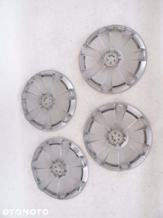 Audi A3 A4 A6 Kołpaki 16'' 8V0601147C - 2