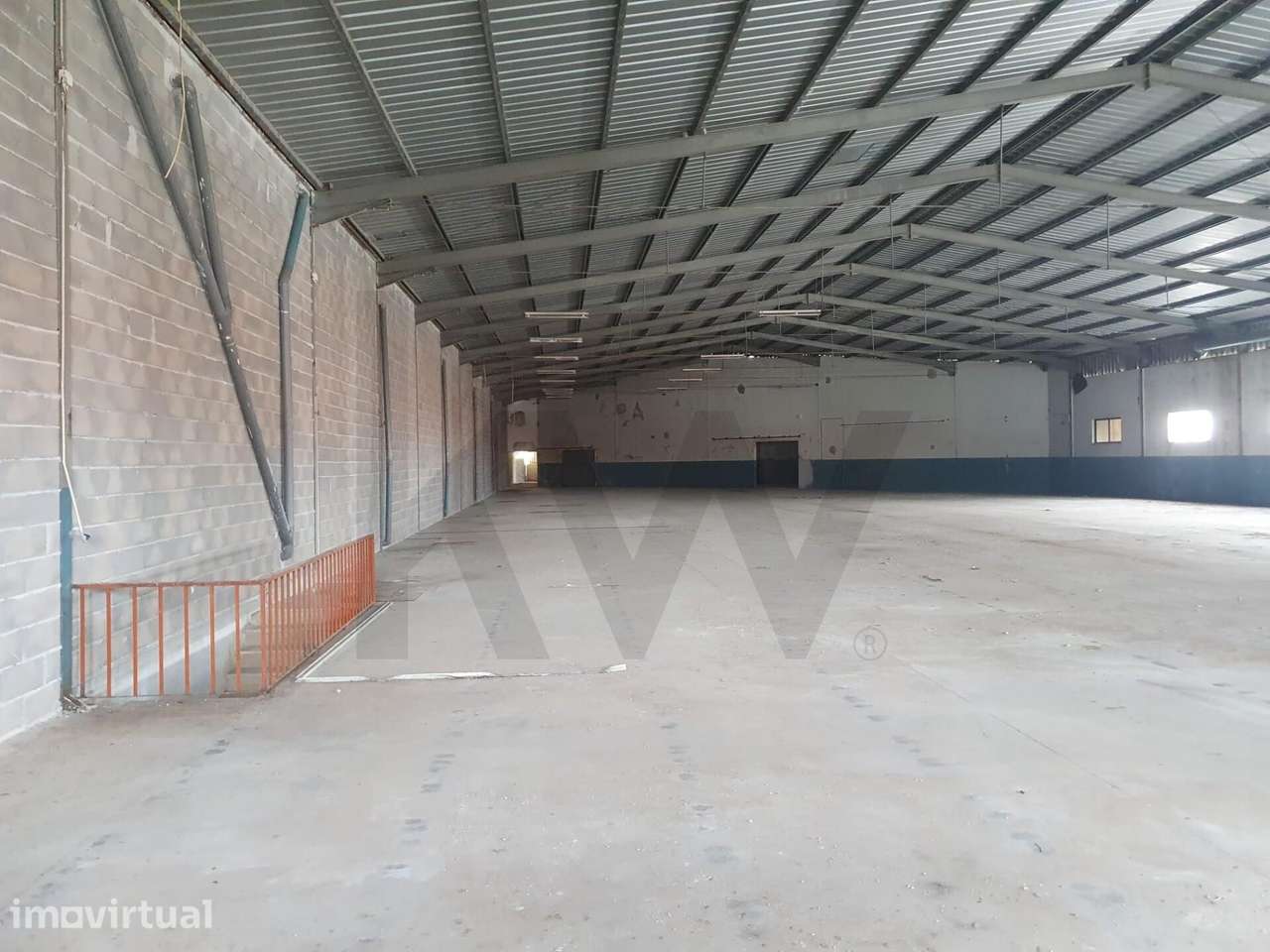 Arrendamento de Armazém Industrial 2024m2 no Juncal em Porto de Mós | - Grande imagem: 5/9