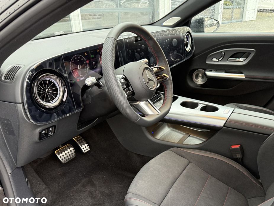 Mercedes-Benz CLA 220 mHEV 4-Matic 8G-DCT - 7