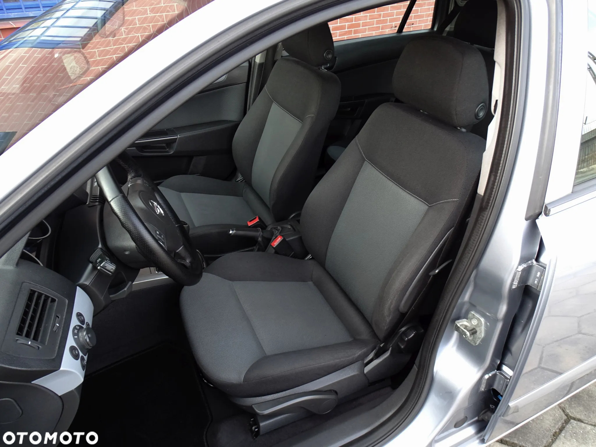 Opel Astra III 1.6 Cosmo - 20