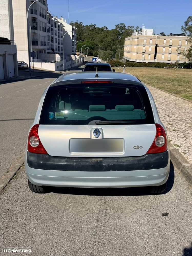 Renault Clio 1.2 16V Privilège - 4