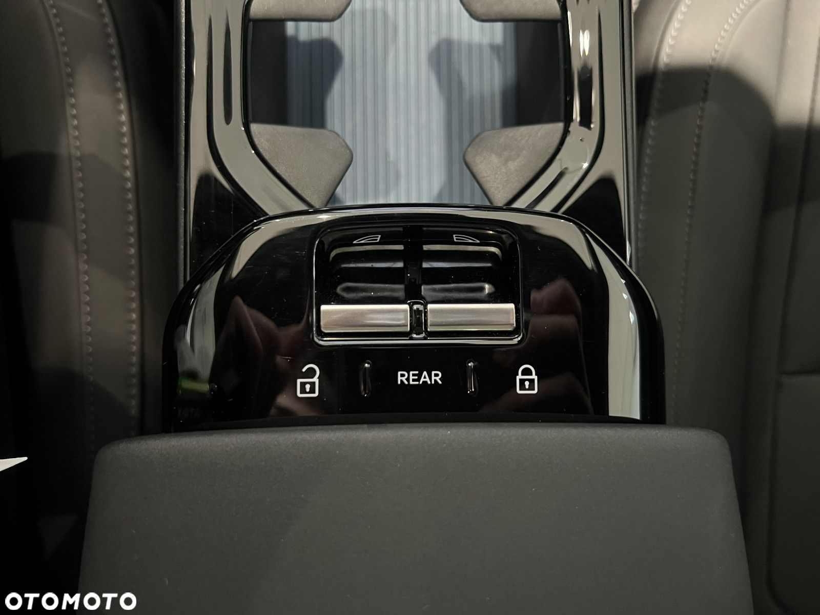 Volvo EX30 - 25