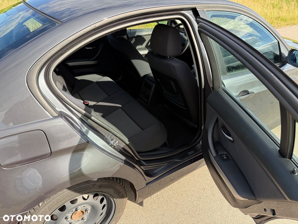 BMW Seria 3 - 12