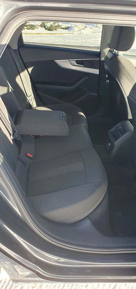 Audi A4 Avant 40 TFSI sport - 20