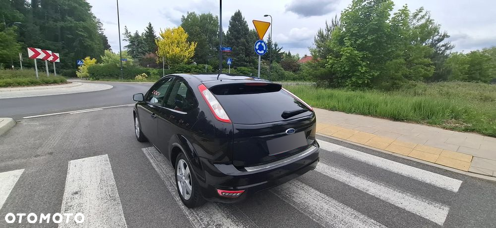Ford Focus 1.6 Ambiente - 19