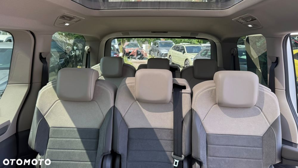 Volkswagen Multivan 2.0 TDI L2 Edition DSG - 32