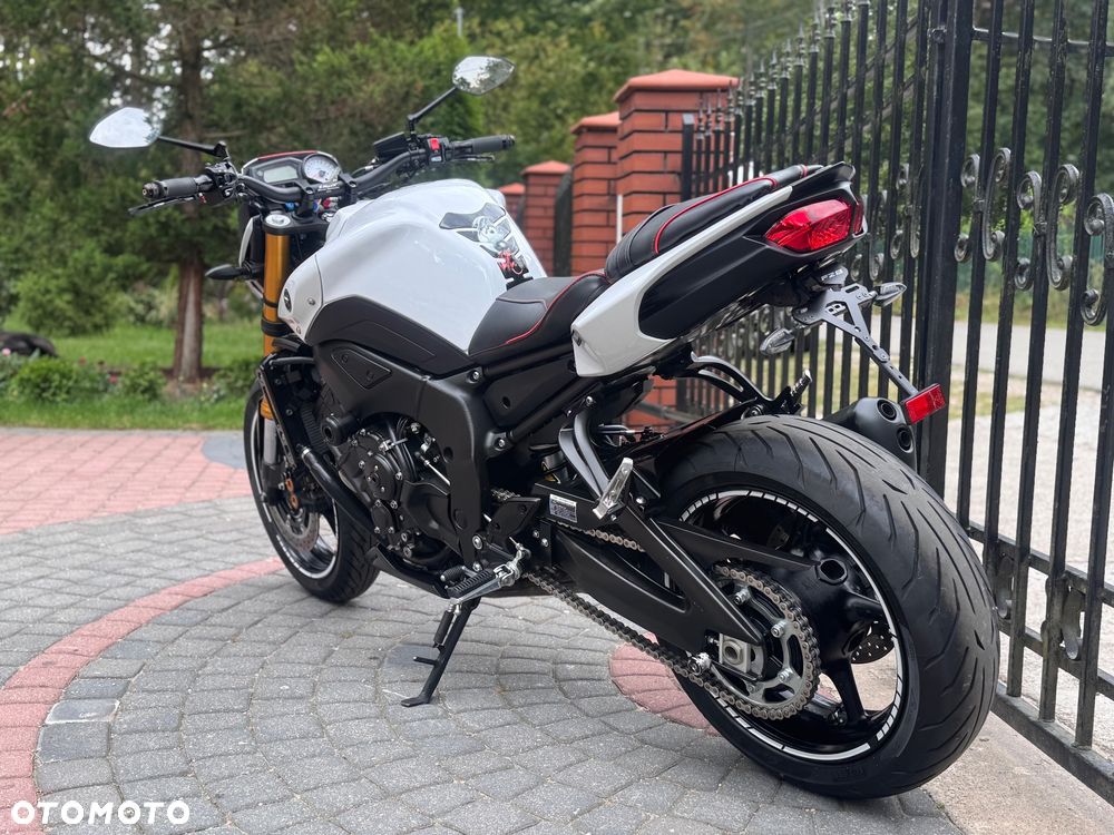 Yamaha FZ8 - 8