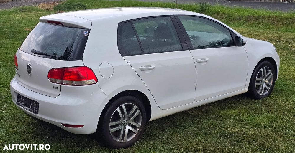 Volkswagen Golf 1.6 TDI DPF BlueMotion - 4