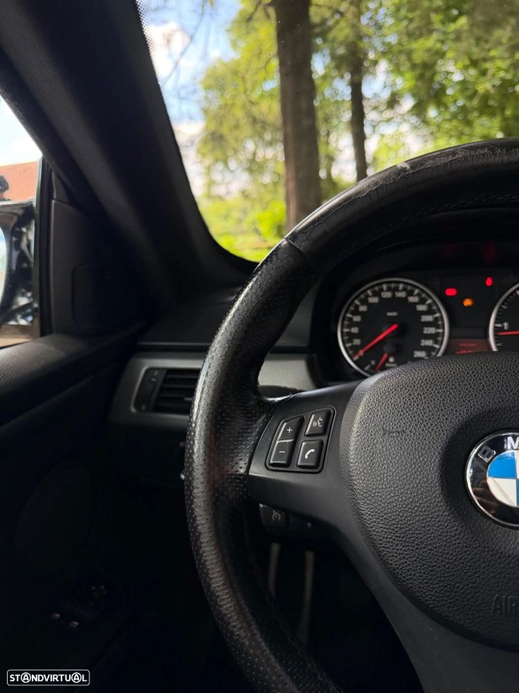 BMW 320 d Coupe - 16
