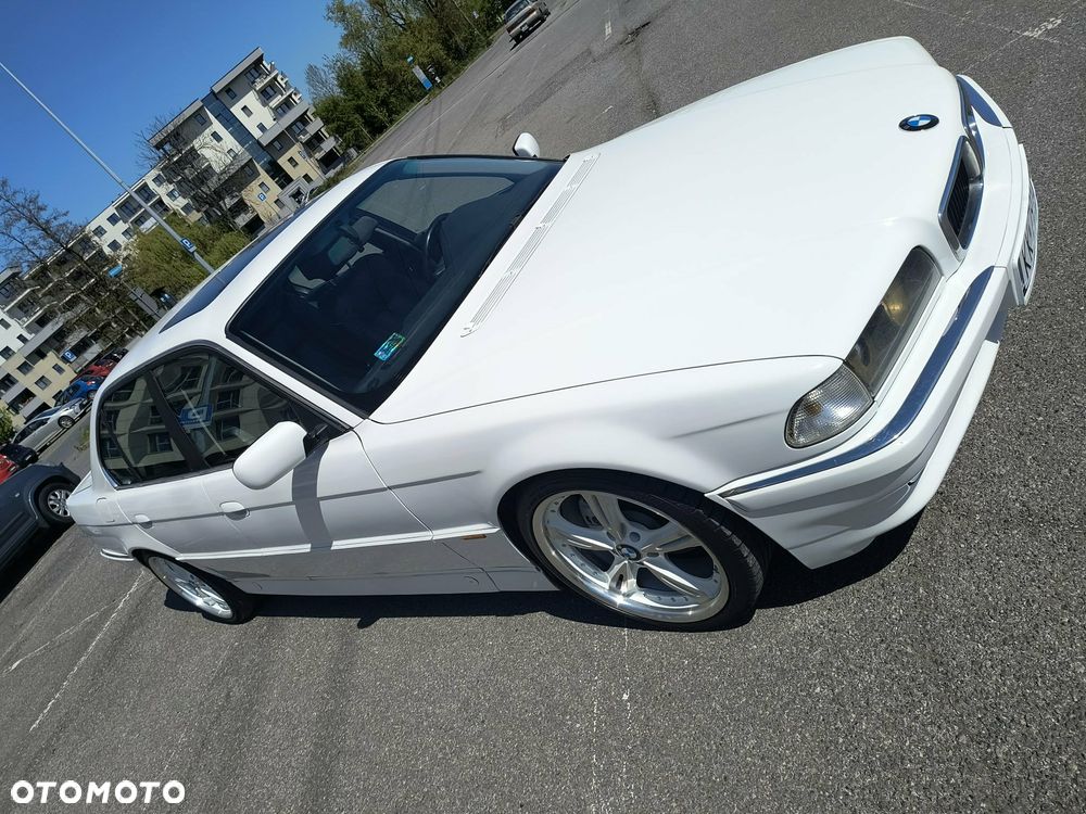 BMW Seria 7 740i V8 - 10