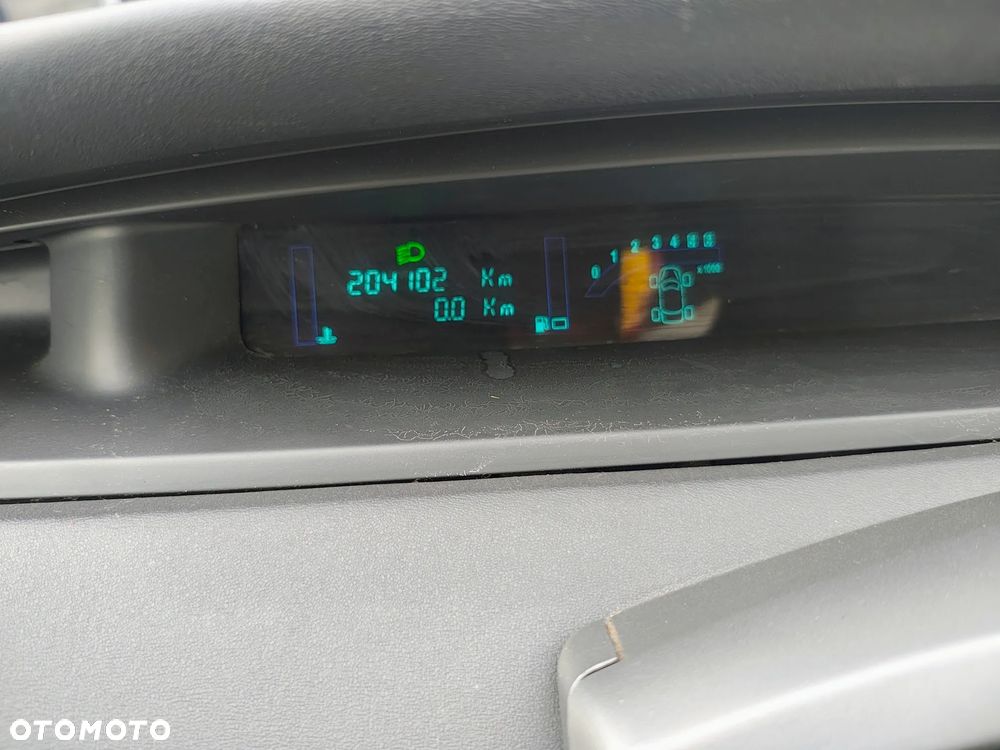 Renault Scenic 1.9 dCi FAP Avantage - 11