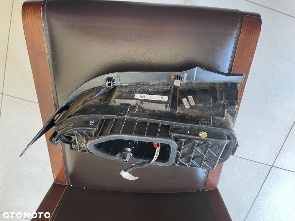 LAMPA TYLNA VOLKSWAGEN  UP LIFT  LEWA PRAWA - 3