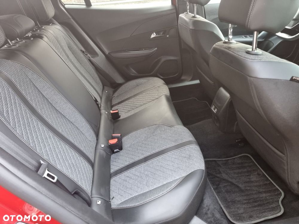 Peugeot 2008 1.2 PureTech Allure S&S EAT8 - 22