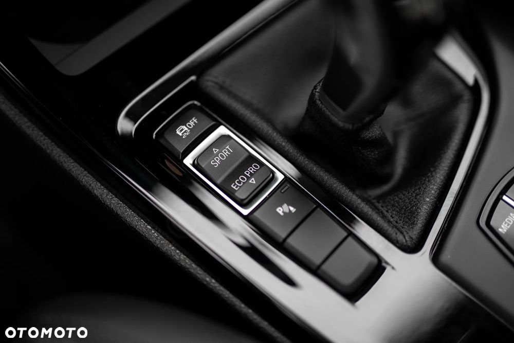 BMW X1 sDrive20i Sport Line - 15