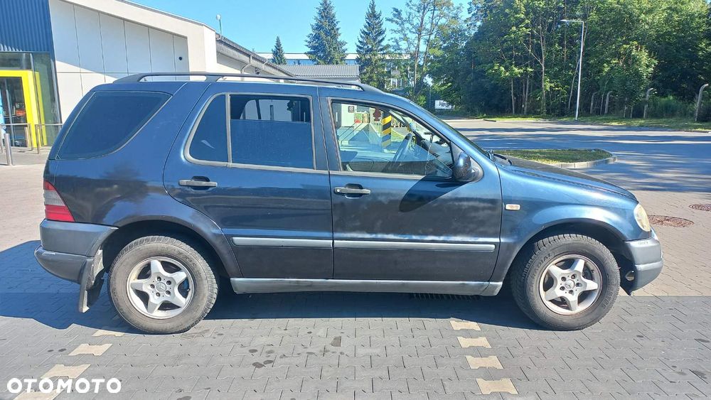 Mercedes-Benz ML 320 - 2