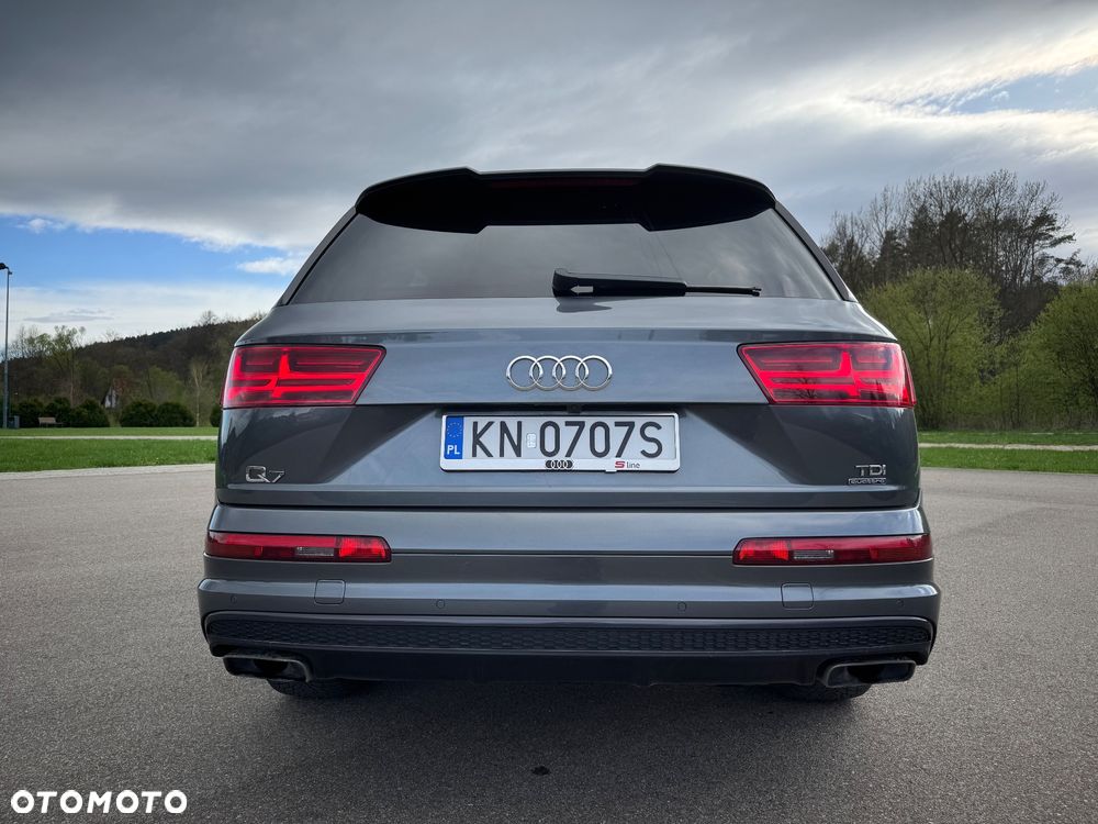 Audi Q7 - 10