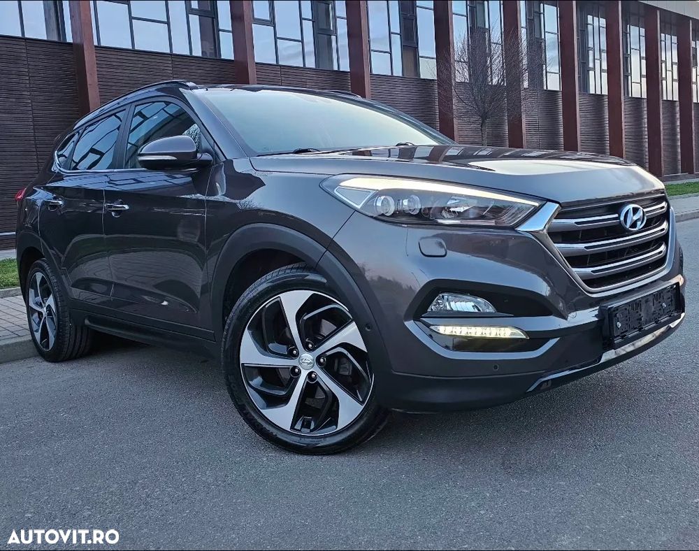 Hyundai Tucson 2.0 CRDI 4WD Automatik Premium - 25