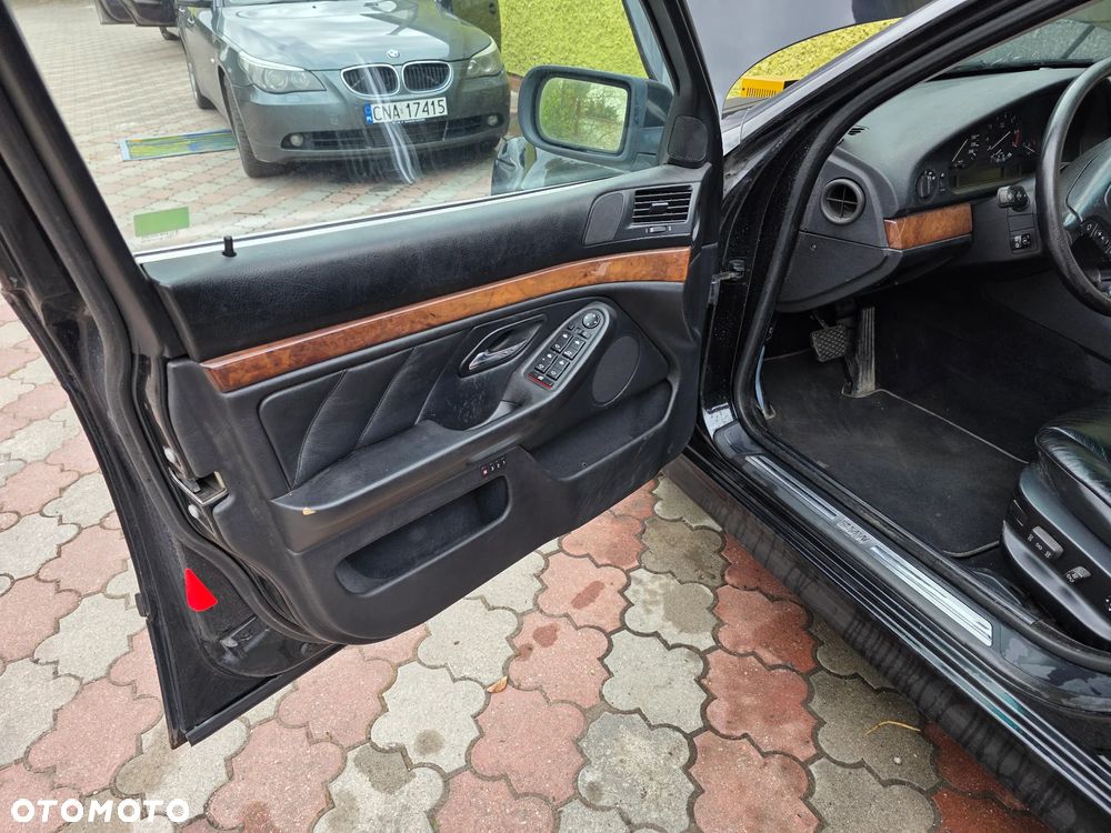 BMW Seria 5 - 10