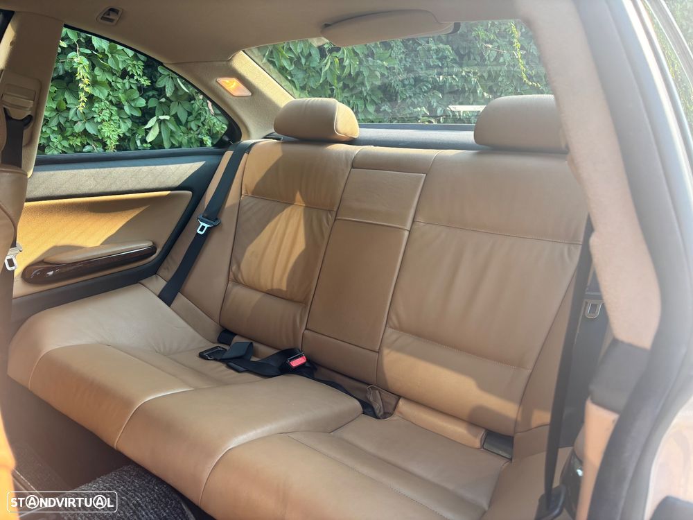BMW 318 CiA - 10
